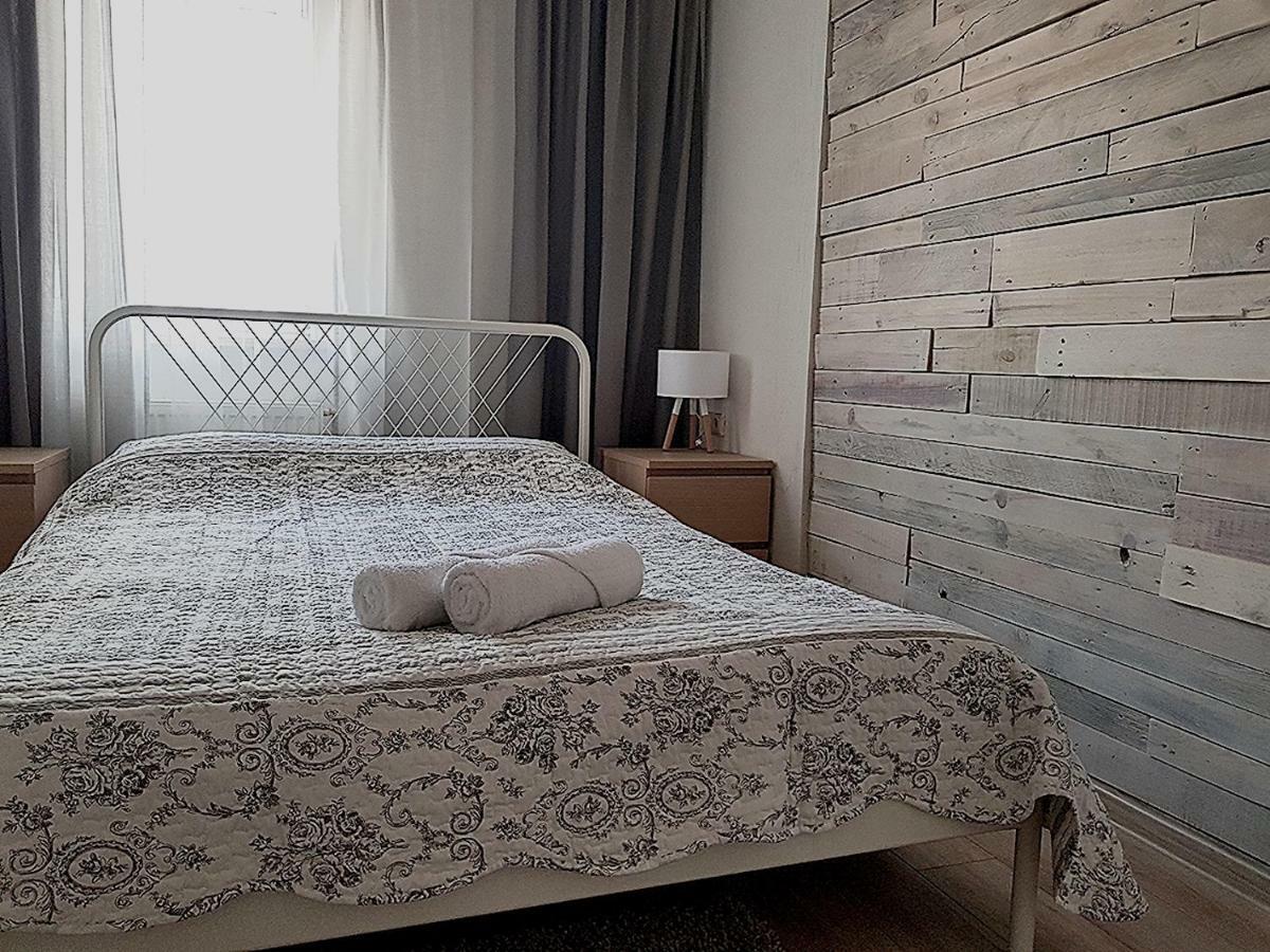 Dp Art 14 Old Town Self Check In Apartment Kaunas Ngoại thất bức ảnh